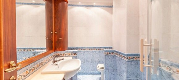 2غرفة شقة في Rome, Italy رقم 202130 17