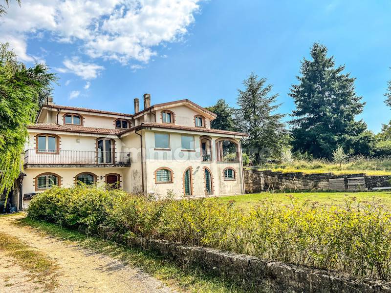 5 bedrooms Villa in Fiuggi, Italy No. 217813