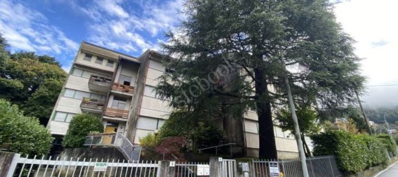 2 rooms Apartment in Margno, Italy No. 3697 2