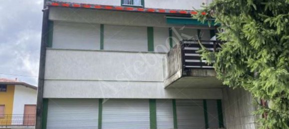 2 rooms Apartment in Margno, Italy No. 3697 4