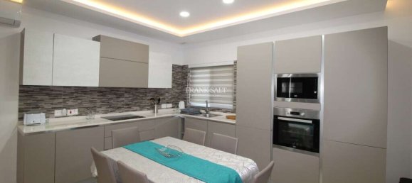 3 Schlafzimmer Wohnung in Luqa, Malta, Nr. 8059 3