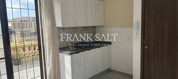 1 bedroom Penthouse in Victoria, Malta No. 6181 4