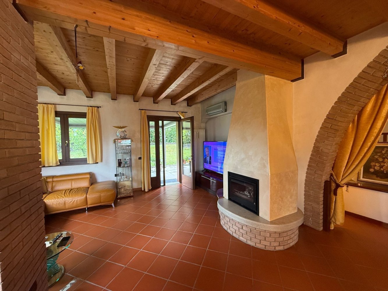 8 rooms Villa in Susegana, Italy No. 277940