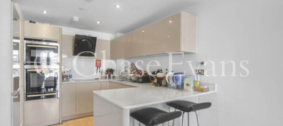 2 bedrooms Apartment in London, United Kingdom No. 4276 2