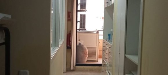 4 bedrooms Apartment in Valencia, Spain No. 156319 2