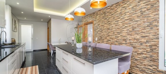 3 bedrooms House in Camara de Lobos, Portugal No. 183214 2