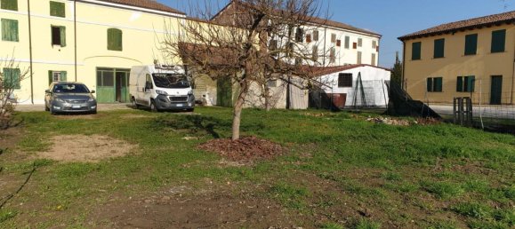 3-Zimmer Haus in Novi di Modena, Italy, Nr. 150989 3