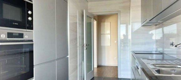 3 bedrooms Apartment in Porto, Portugal No. 105774 7