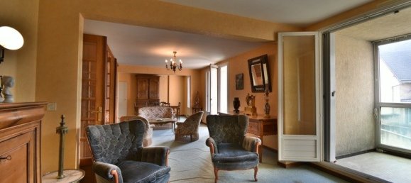 4 bedrooms Apartment in Chartres, France No. 41073 2