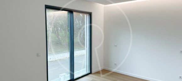 4 bedrooms Villa in Cascais, Portugal No. 132523 12