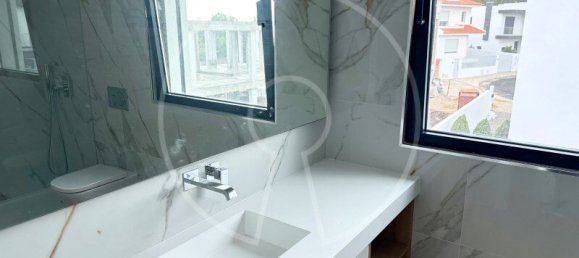 4 bedrooms Villa in Cascais, Portugal No. 132523 11