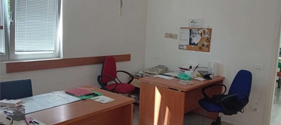 Entrepôt à Corridonia, Italy 600m² No. 74976 8