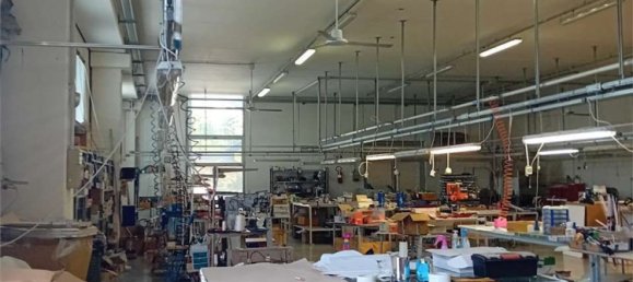 Entrepôt à Corridonia, Italy 600m² No. 74976 6