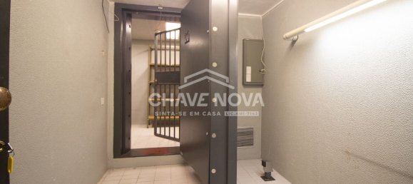 3254m² Commercial property in Porto, Portugal No. 51056 31