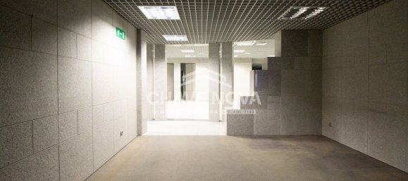 3254m² Commercial property in Porto, Portugal No. 51056 33