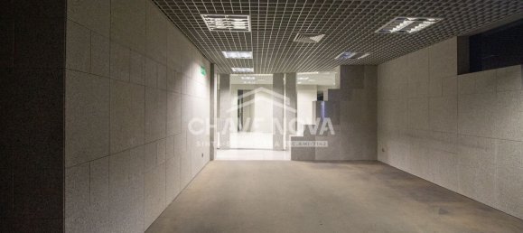 3254m² Commercial property in Porto, Portugal No. 51056 13