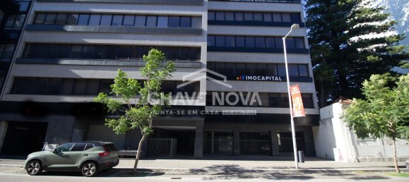 3254m² Commercial property in Porto, Portugal No. 51056 3