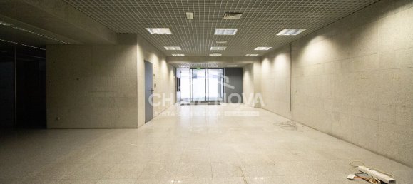 3254m² Commercial property in Porto, Portugal No. 51056 23
