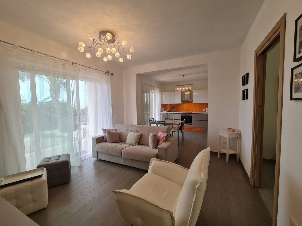 Apartamento de 3 dormitorios en Pizzo, Italy No. 114768