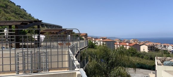 Apartamento de 3 dormitorios en Pizzo, Italy No. 114768 5