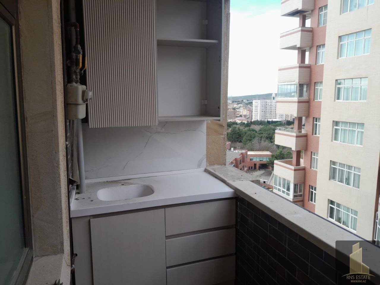 3 bedrooms Apartment in Sabail, Azerbaijan No. 1454