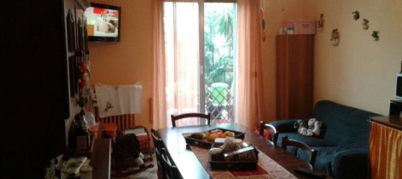 Apartamento de 4 habitaciónes en Trani, Italy No. 252659 2