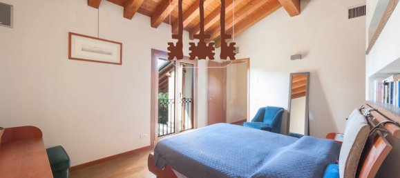 Вилла с 4 спальнями в Виллорба, Италия № 174780 12