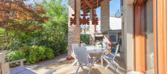 Вилла с 4 спальнями в Виллорба, Италия № 174780 2