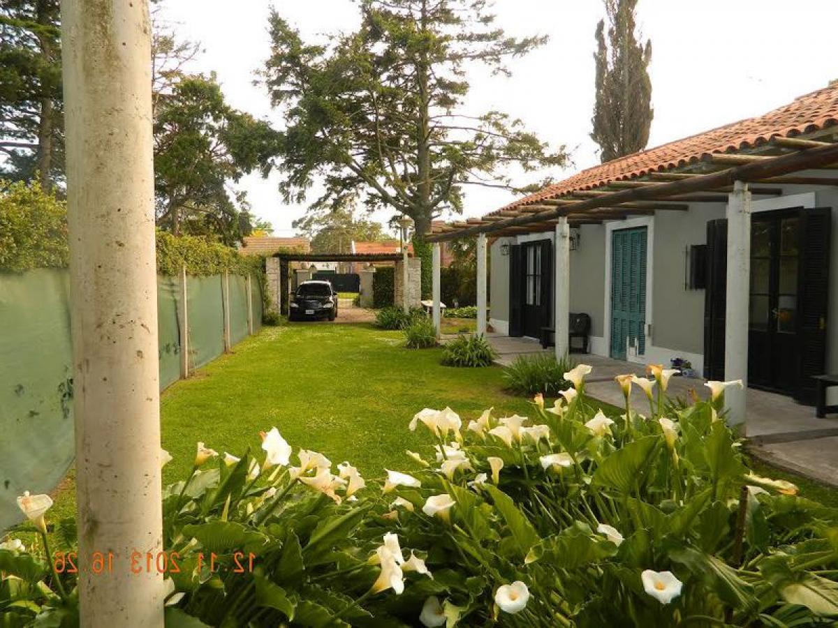 5 bedrooms House in Mar del Plata, Argentina No. 74857