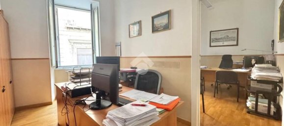 4 bedrooms Apartment in Naples, Italy No. 340030 7