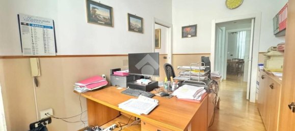 4 bedrooms Apartment in Naples, Italy No. 340030 9