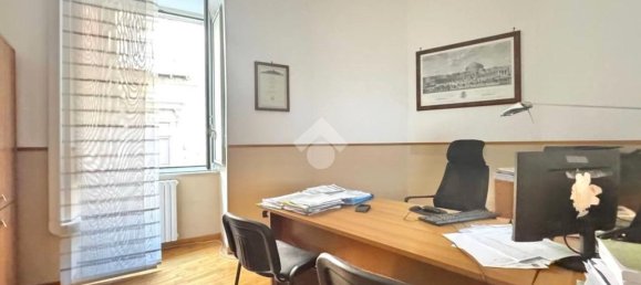 4 bedrooms Apartment in Naples, Italy No. 340030 11