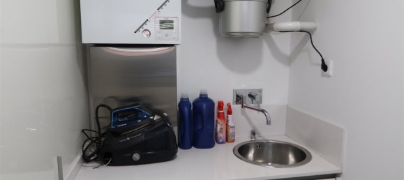 3 bedrooms Apartment in Porto, Portugal No. 109780 8