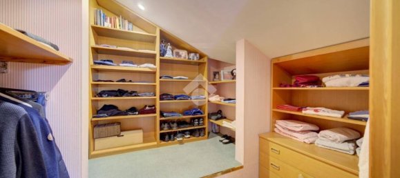 7 Schlafzimmer Villa in Rosta, Italy, Nr. 266620 23