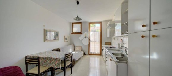 7 Schlafzimmer Villa in Rosta, Italy, Nr. 266620 28