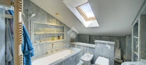 7 Schlafzimmer Villa in Rosta, Italy, Nr. 266620 25