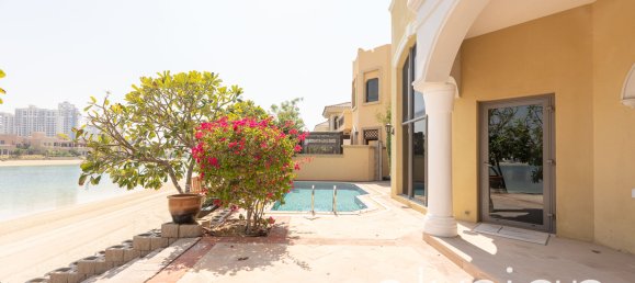 4 bedrooms Villa in Palm Jumeirah, UAE No. 42416 3