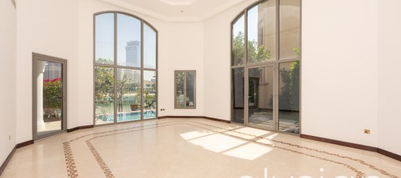 4 bedrooms Villa in Palm Jumeirah, UAE No. 42416 7