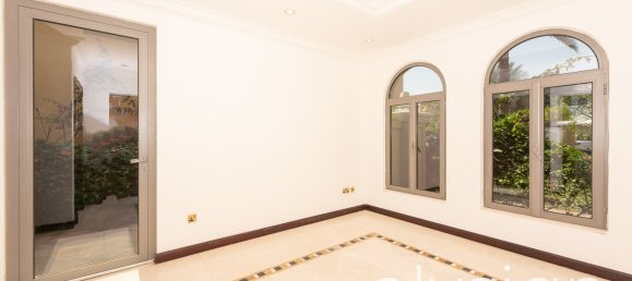 4 bedrooms Villa in Palm Jumeirah, UAE No. 42416 15