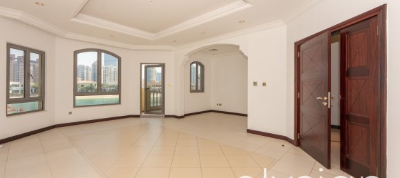 4 bedrooms Villa in Palm Jumeirah, UAE No. 42416 17