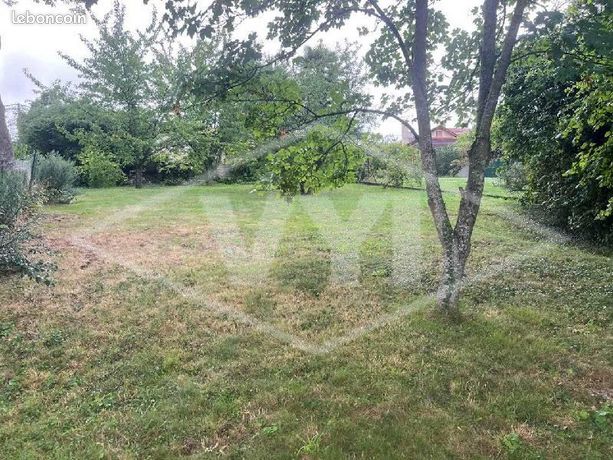 535m² Land in Boussy-Saint-Antoine, France No. 314662