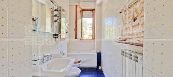 3 bedrooms Apartment in Rome, Italy No. 346700 9