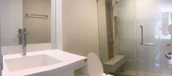 Apartamento com 1 quarto em condomínio em Bang Rak, Thailand N.º 9940 5
