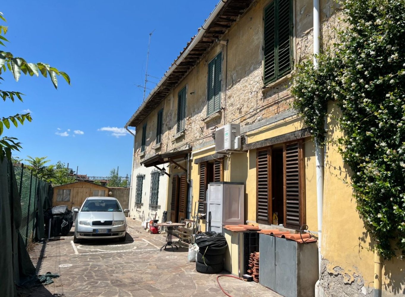 3 rooms Apartment in Florence, Italy No. 171085