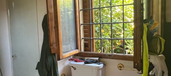 3 rooms Apartment in Florence, Italy No. 171085 11