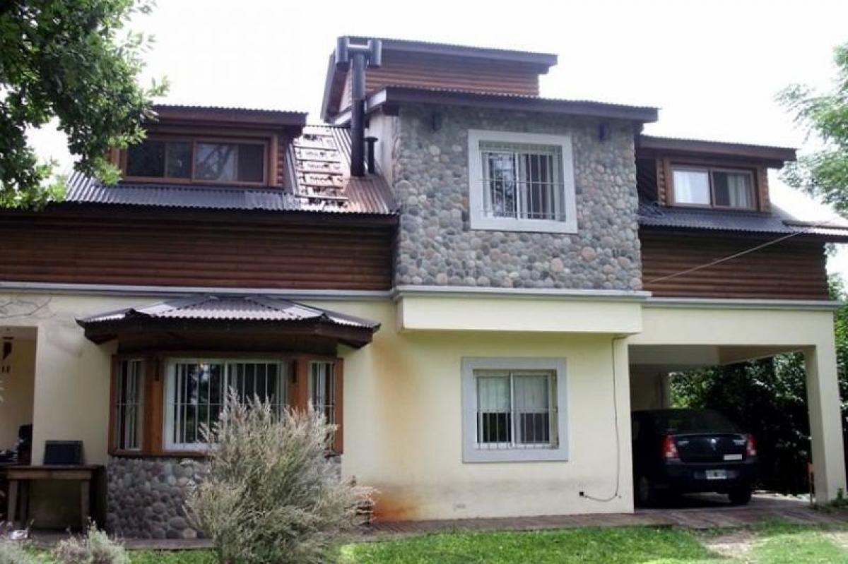 4 bedrooms House in Tigre, Argentina No. 1058