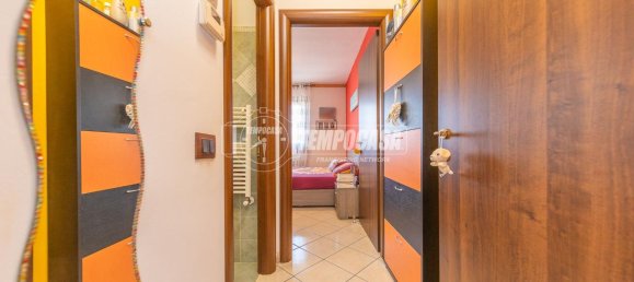 2-salle Appartement à Marino, Italy No. 18929 5