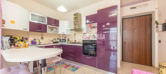 2-salle Appartement à Marino, Italy No. 18929 4