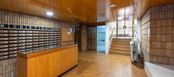 Apartamento de 4 dormitorios en Granada, Spain No. 19830 34