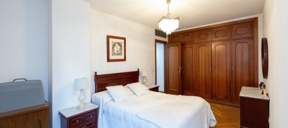 Apartamento de 4 dormitorios en Granada, Spain No. 19830 20